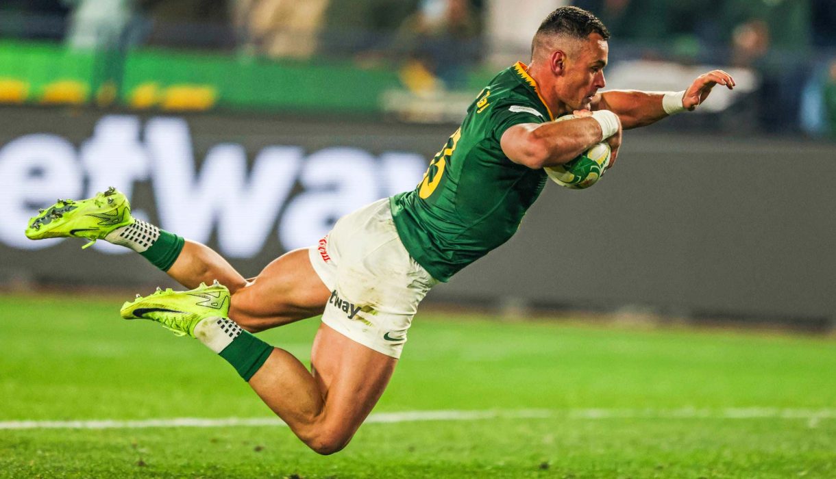Jesse Kriel scoring against Scotland